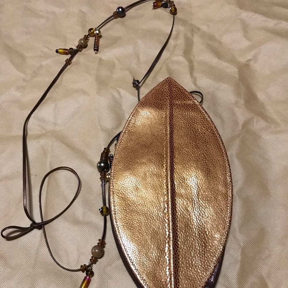 Artsy Vintage Carol Hearty Shoulder Bag